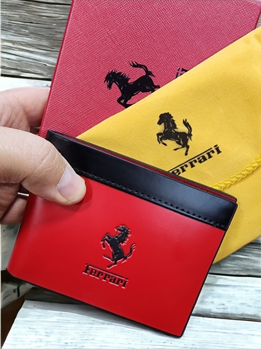 فراري محفظة كوبي ماستر